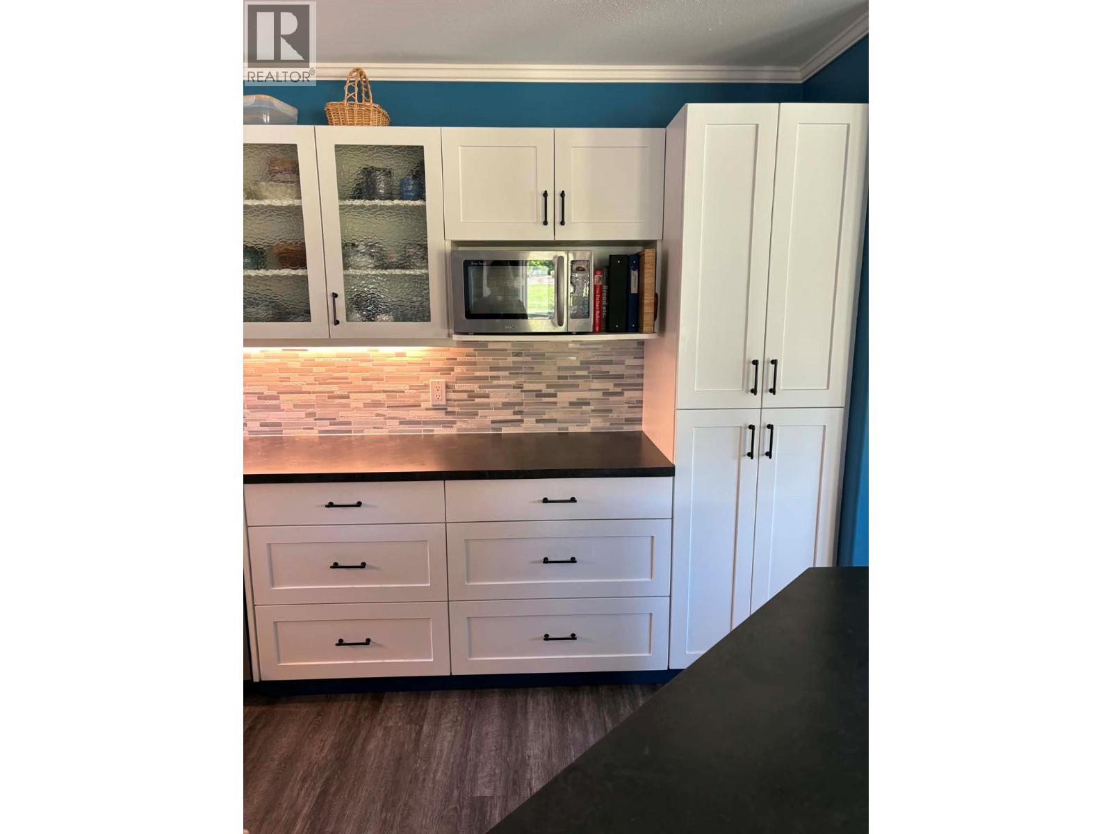 #2 312 Arbutus Street - 10