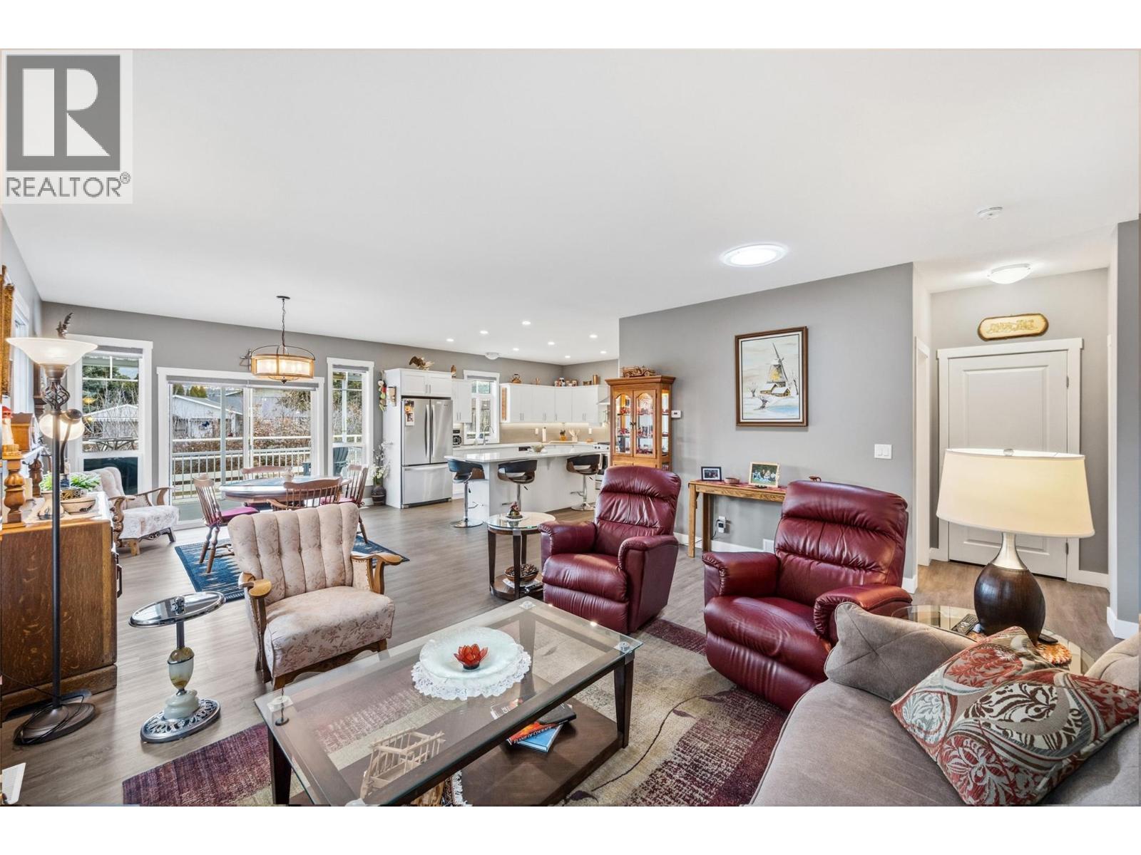 #24 351 Warren Avenue W - 8