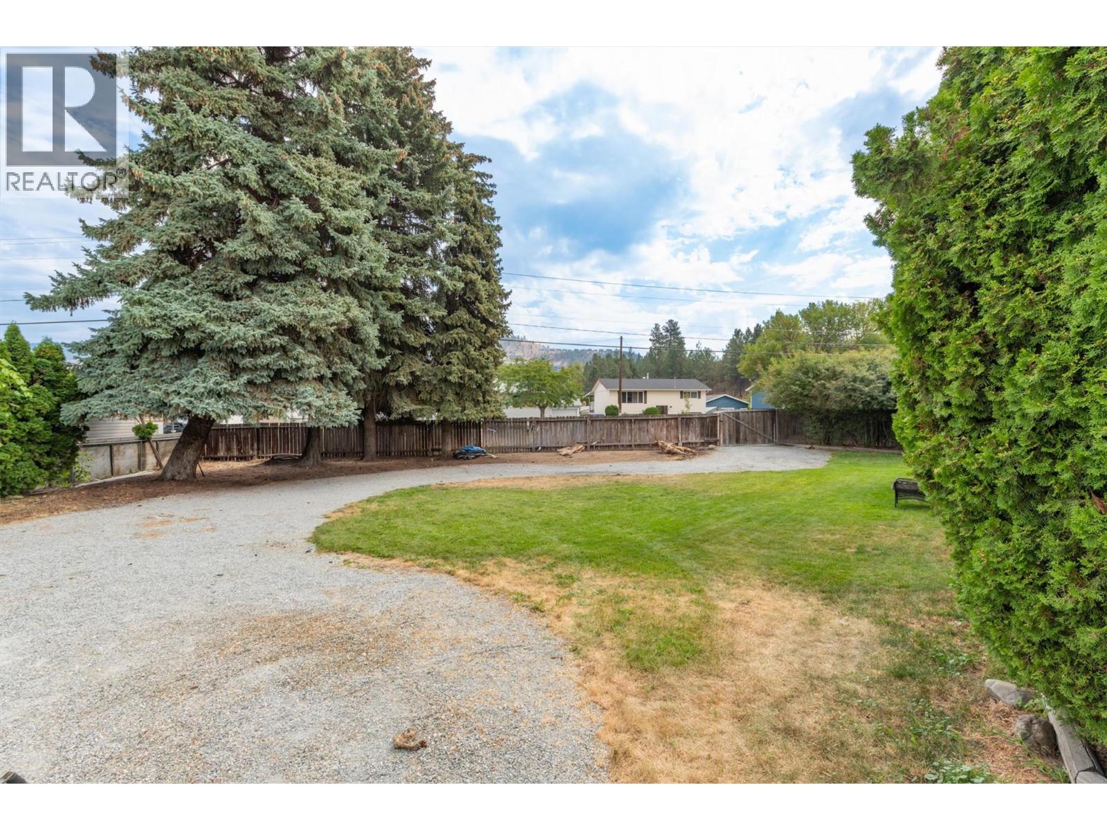 160 Leo Road - 44