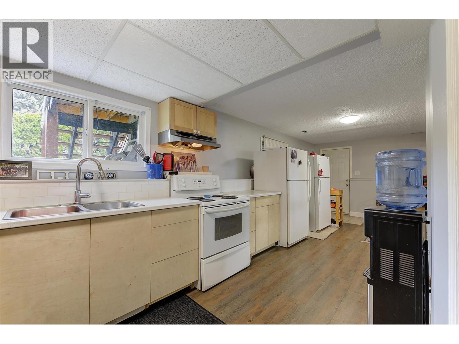  160 Leo Road, Kelowna