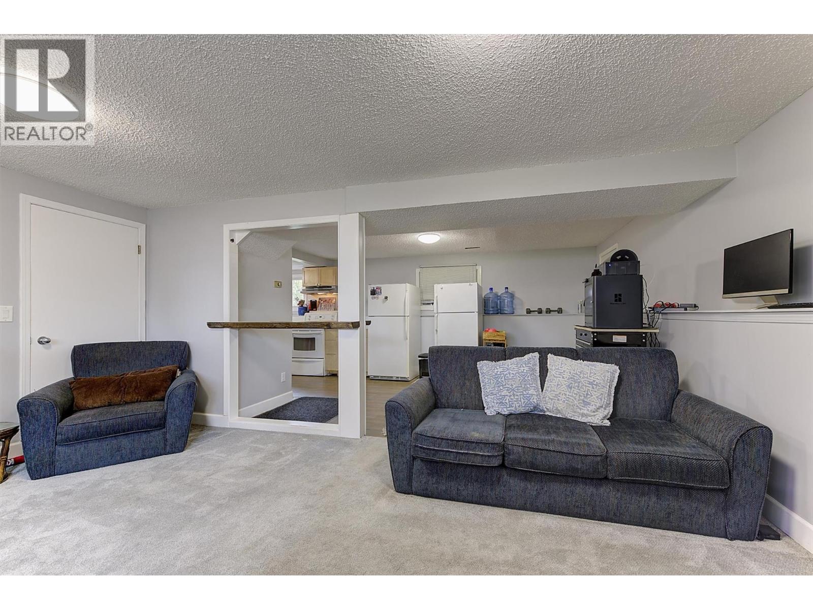  160 Leo Road, Kelowna