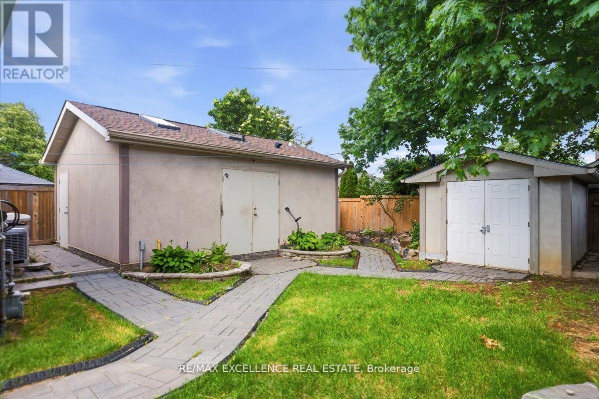 627 UPPER SHERMAN AVENUE - Image 30