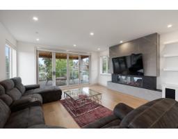 952 Parker Street, White Rock, BC V4B4R4 Photo 7