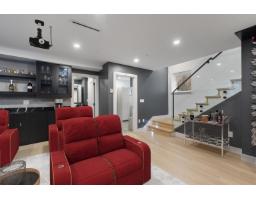 952 Parker Street, White Rock, BC V4B4R4 Photo 31