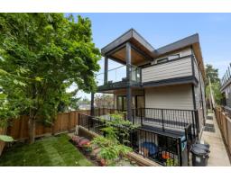 952 Parker Street, White Rock, BC V4B4R4 Photo 35