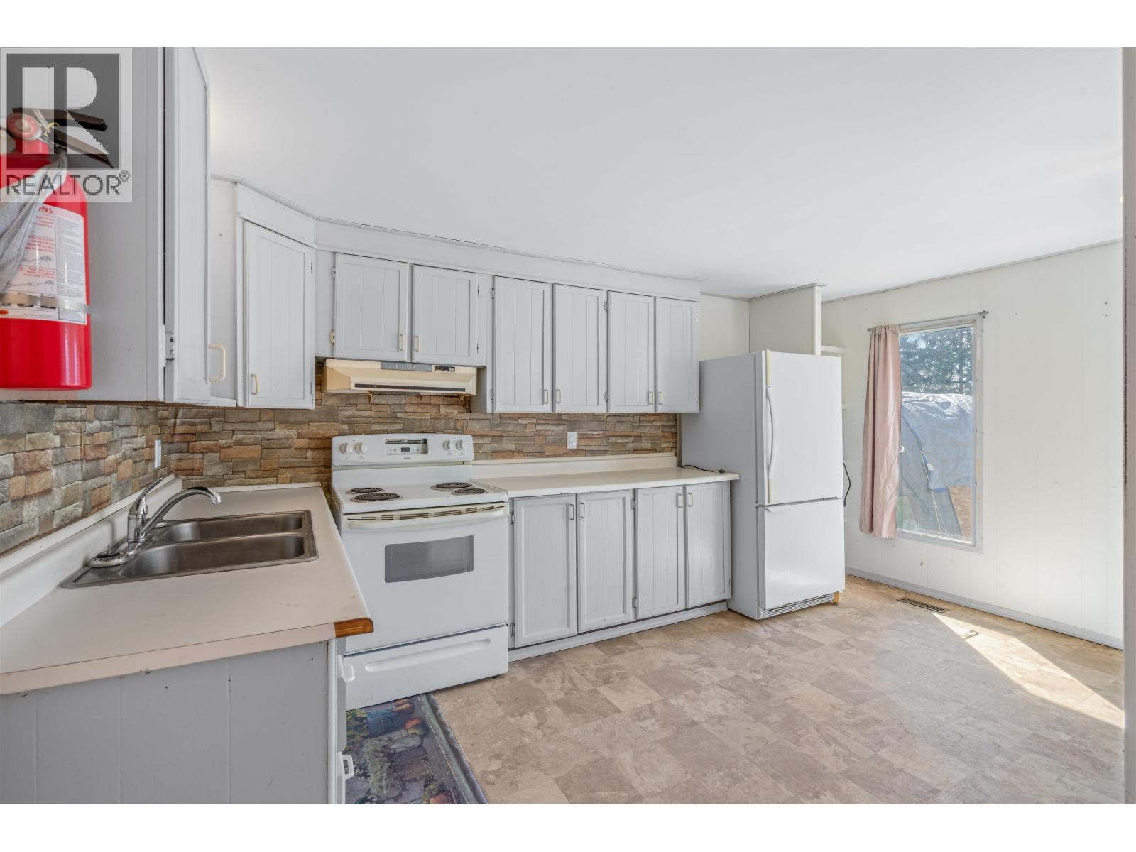 #39 8680 CASTLE ROAD - 12