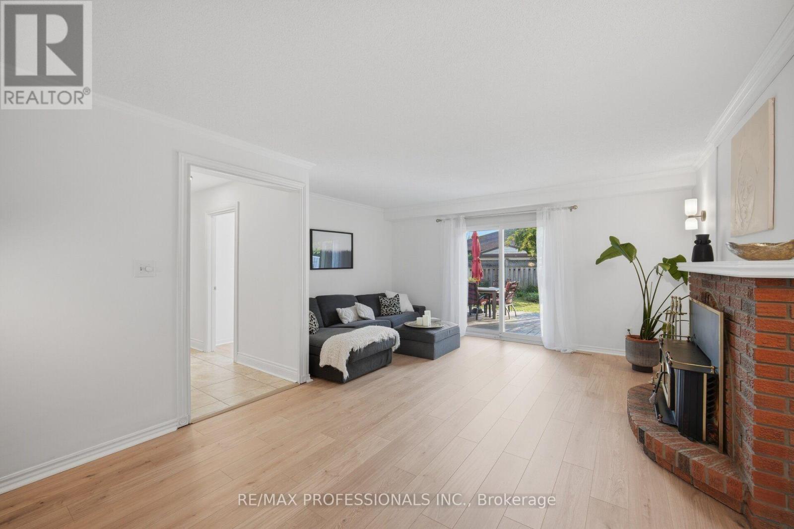 10 HOPEDALE COURT - Image 30