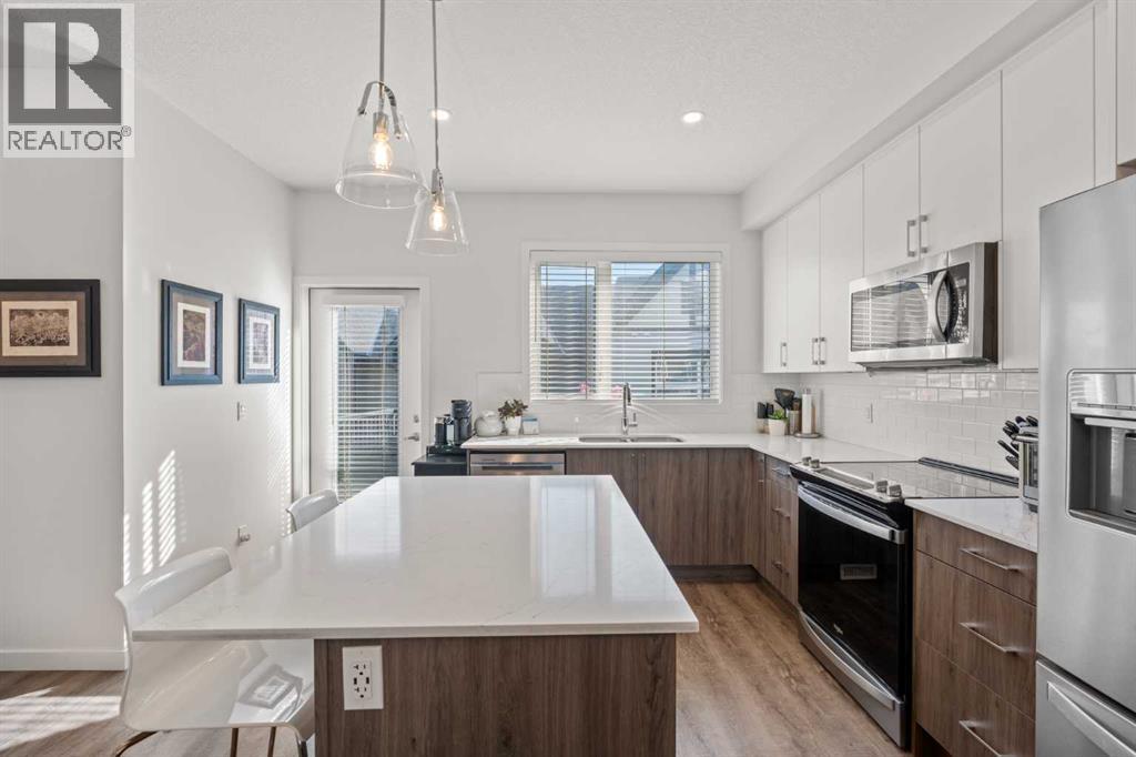 #108 75 Evanscrest Common NW - 12