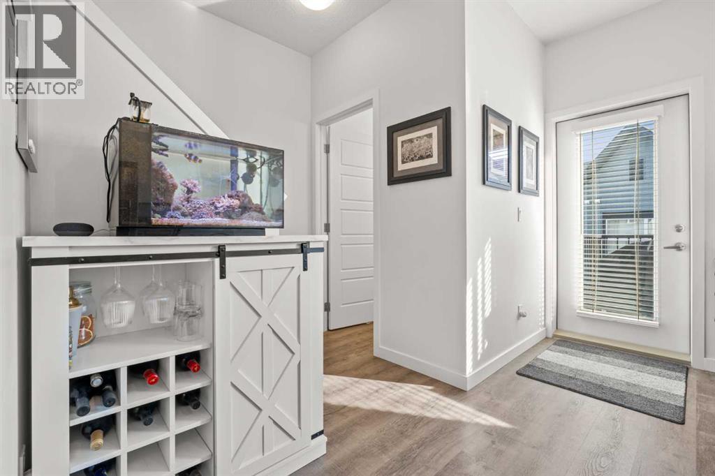 #108 75 Evanscrest Common NW - 16