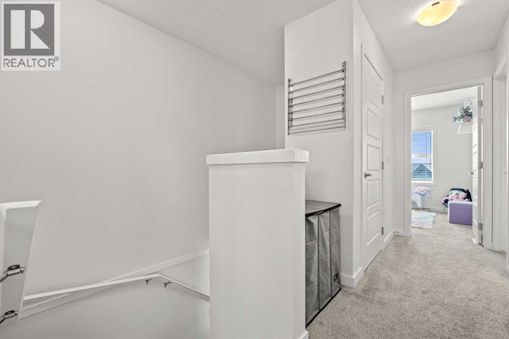 #108 75 Evanscrest Common NW - 22