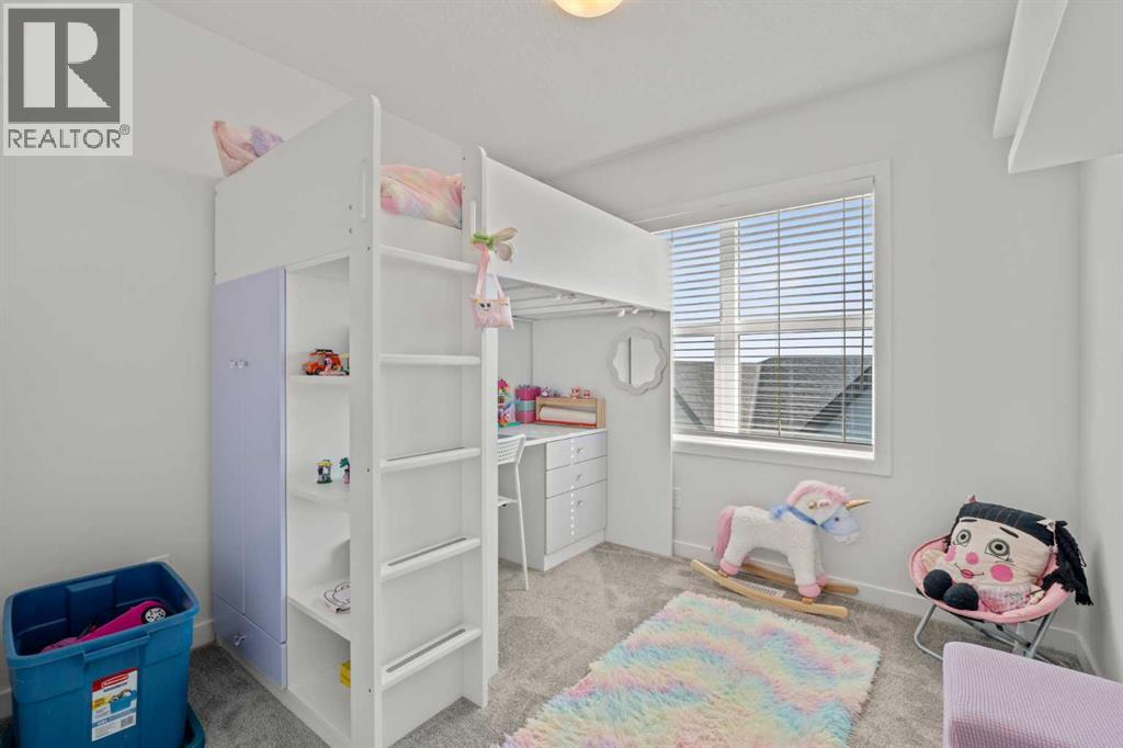 #108 75 Evanscrest Common NW - 23