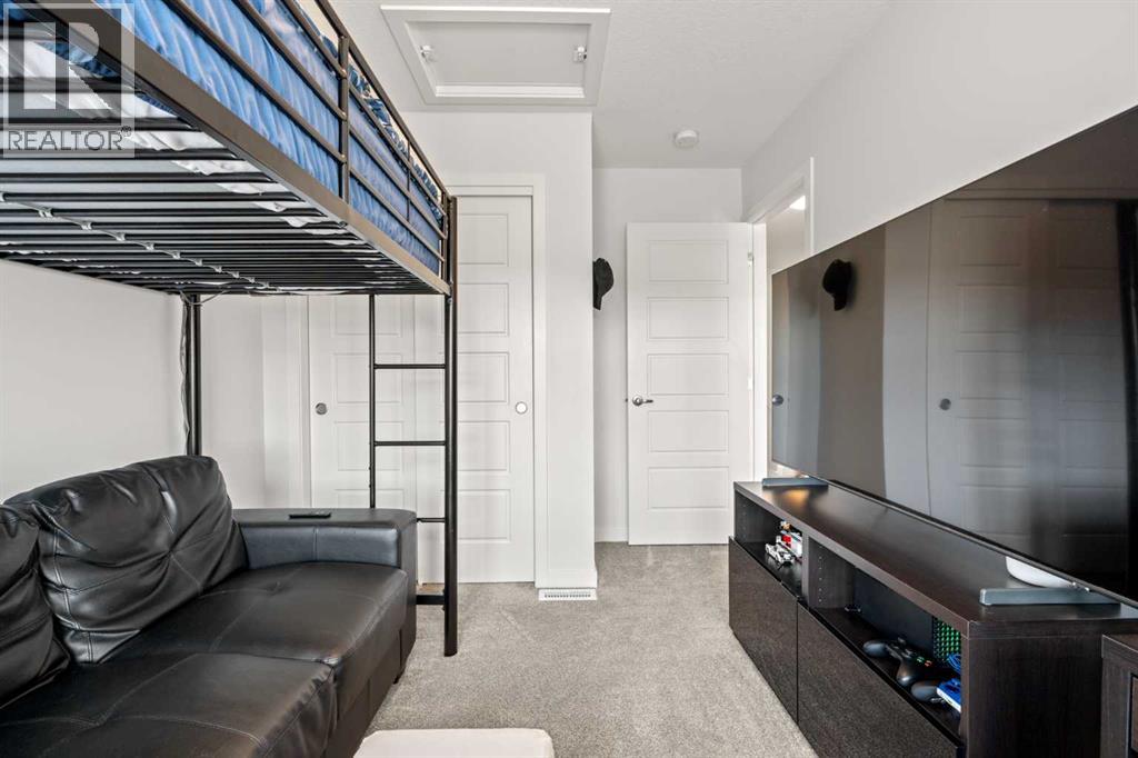 #108 75 Evanscrest Common NW - 26