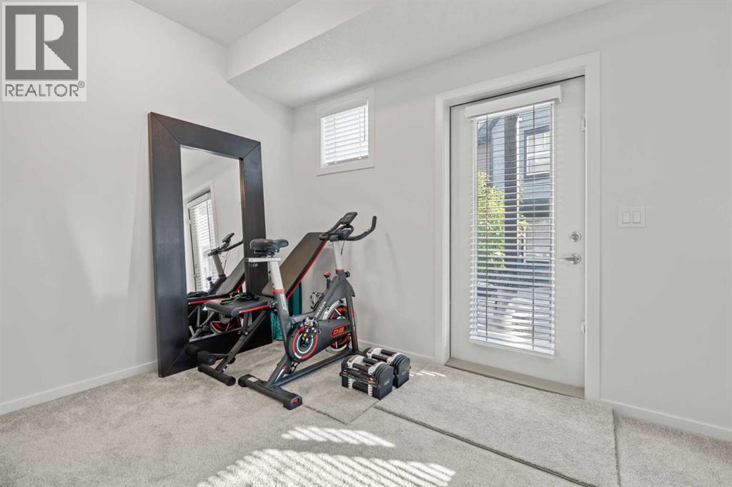 #108 75 Evanscrest Common NW - 30