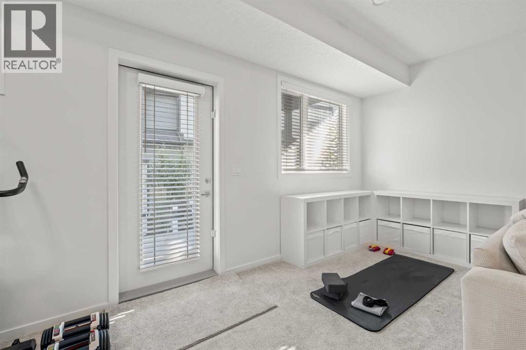 #108 75 Evanscrest Common NW - 31