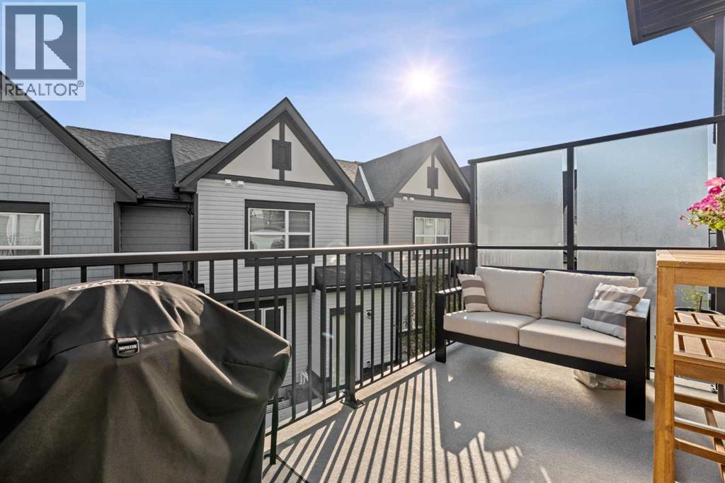 #108 75 Evanscrest Common NW - 39
