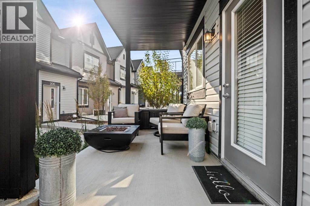 #108 75 Evanscrest Common NW - 40