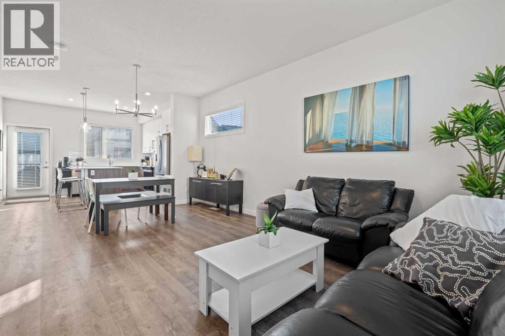 #108 75 Evanscrest Common NW - 7