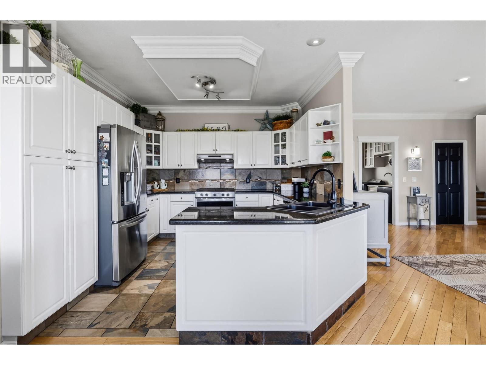  825 Toovey Road, Kelowna