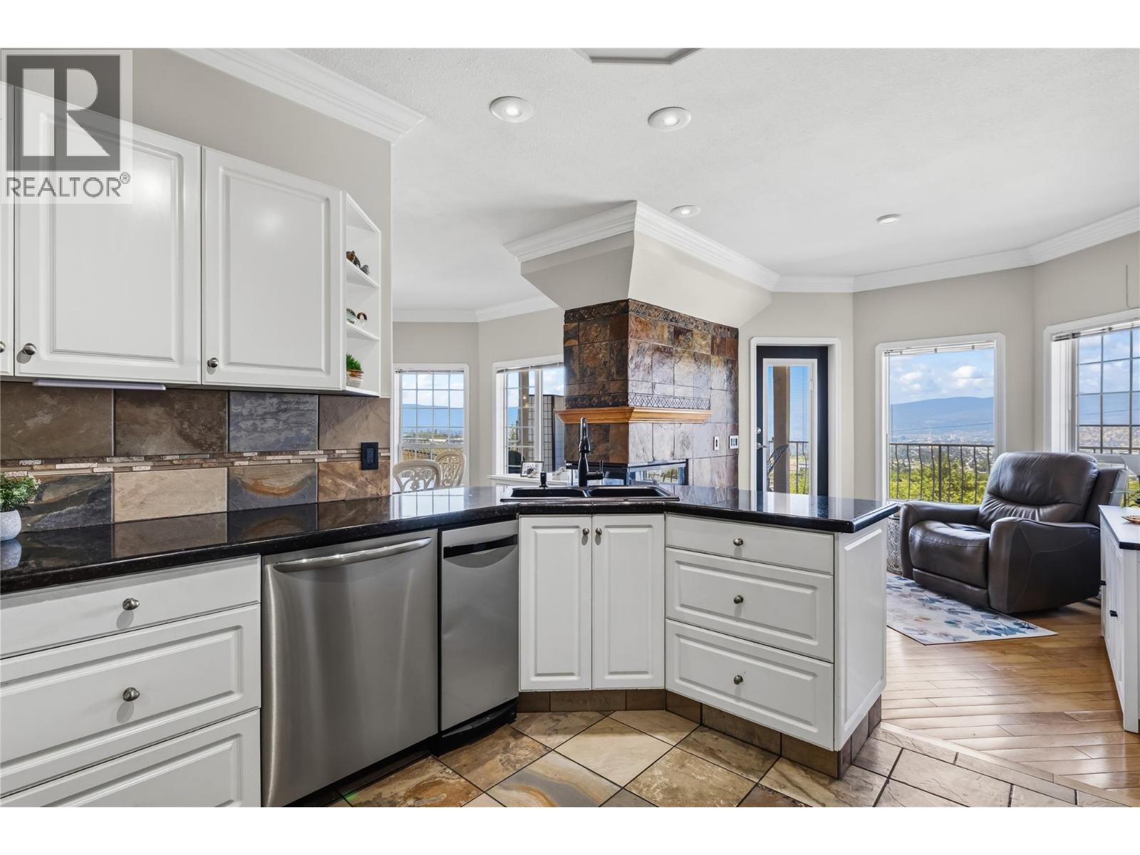  825 Toovey Road, Kelowna