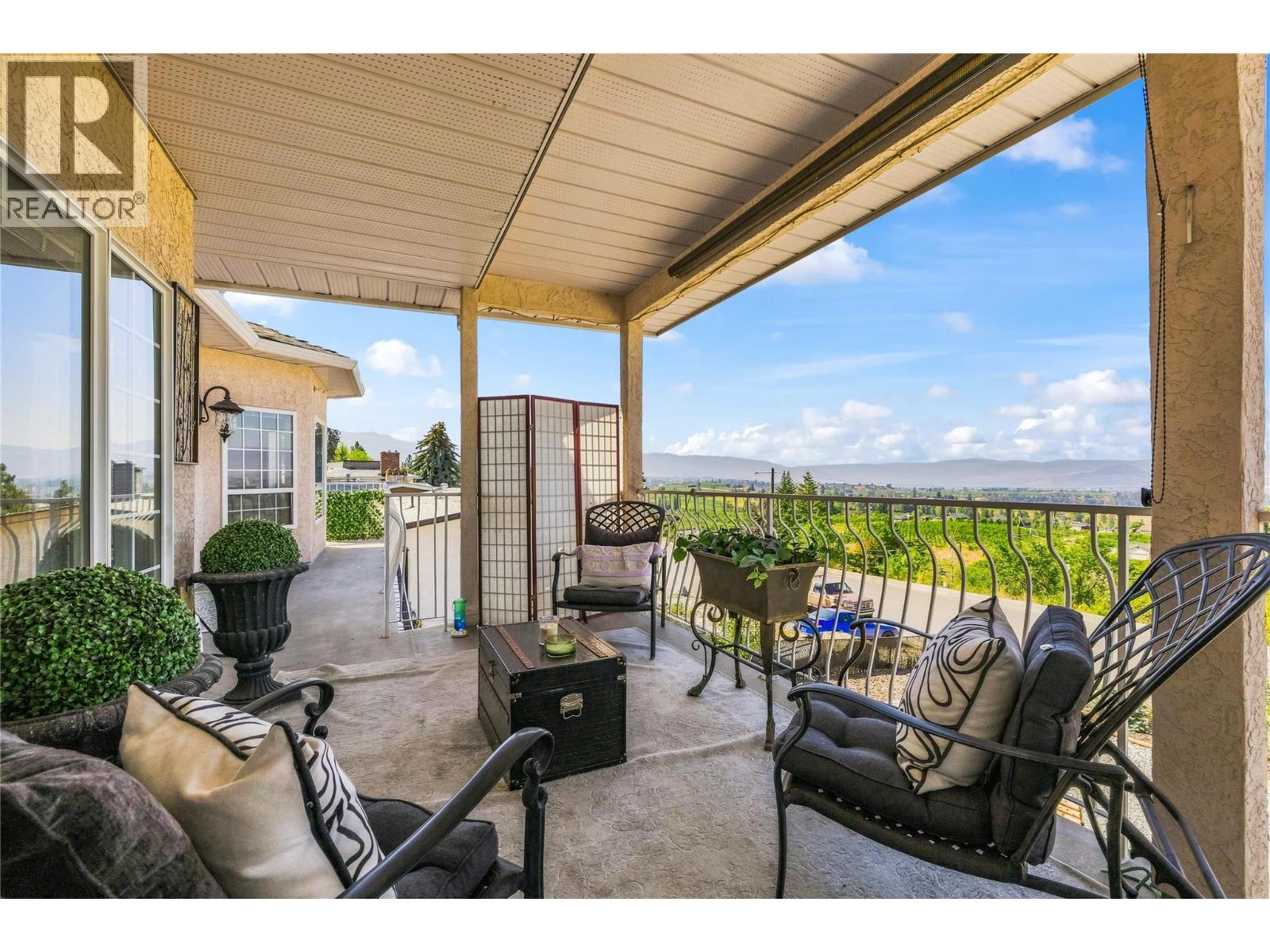  825 Toovey Road, Kelowna