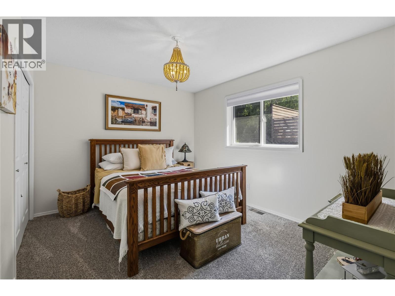  825 Toovey Road, Kelowna