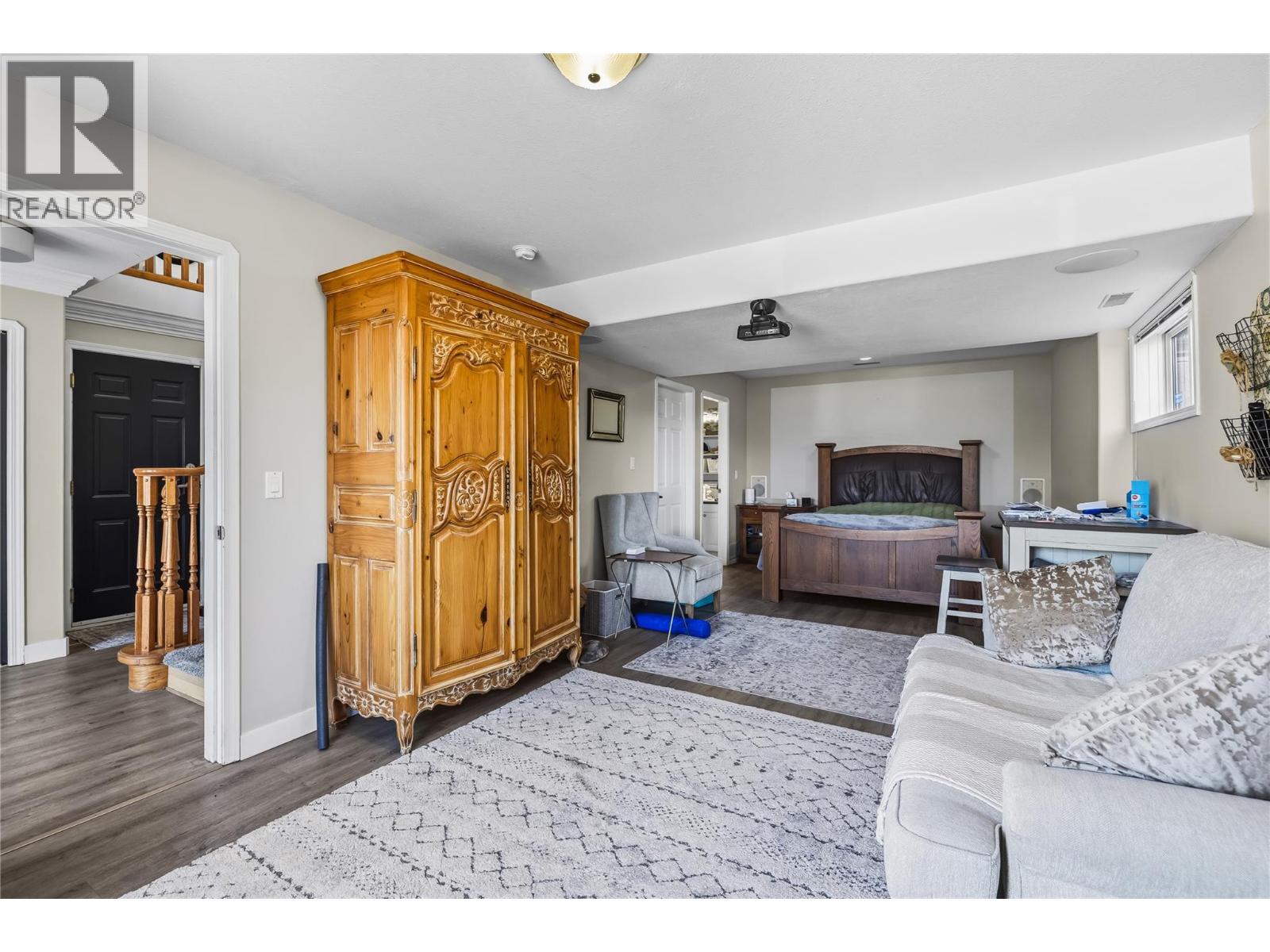  825 Toovey Road, Kelowna