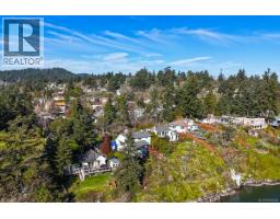 Primary Bedroom - 304 Bessborough Ave, View Royal, BC V9B1T7 Photo 9