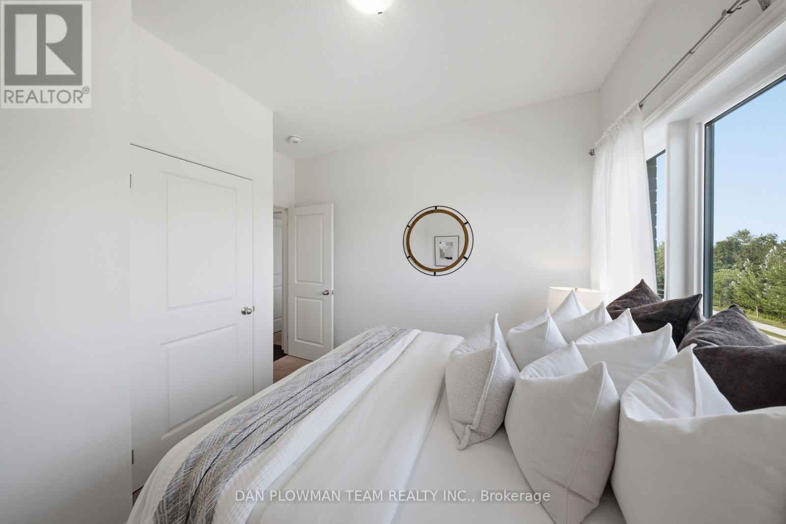 484 SALEM ROAD S - Image 29