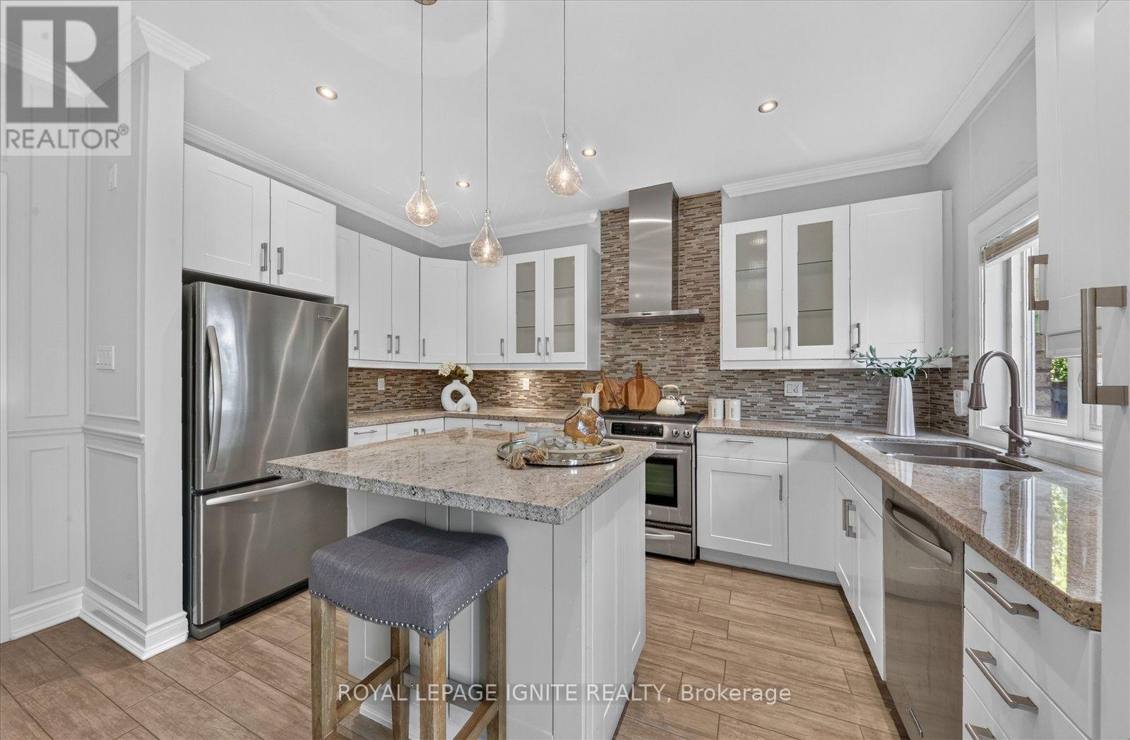 #9 8032 KIPLING AVENUE - 15