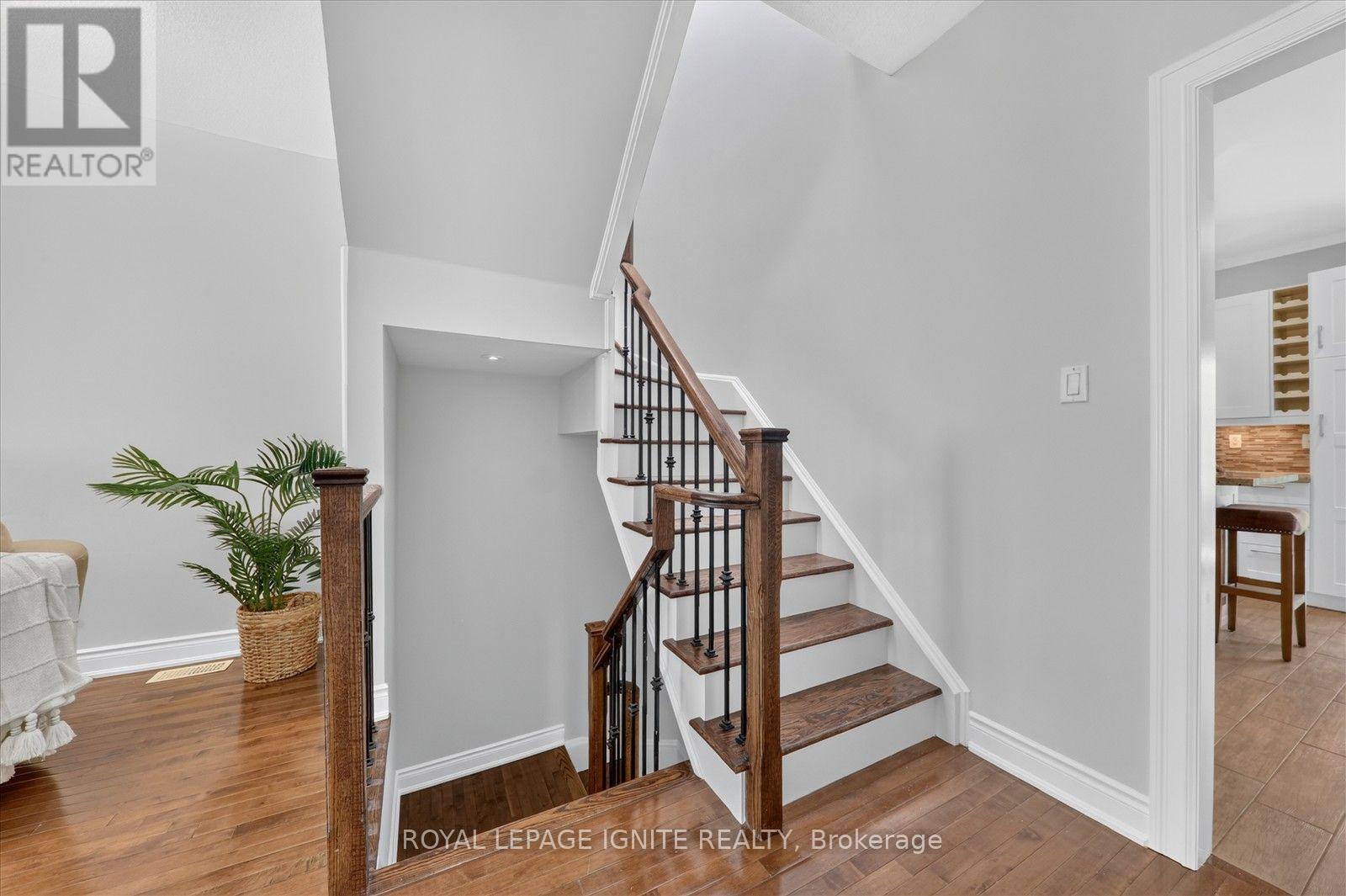 #9 8032 KIPLING AVENUE - 20