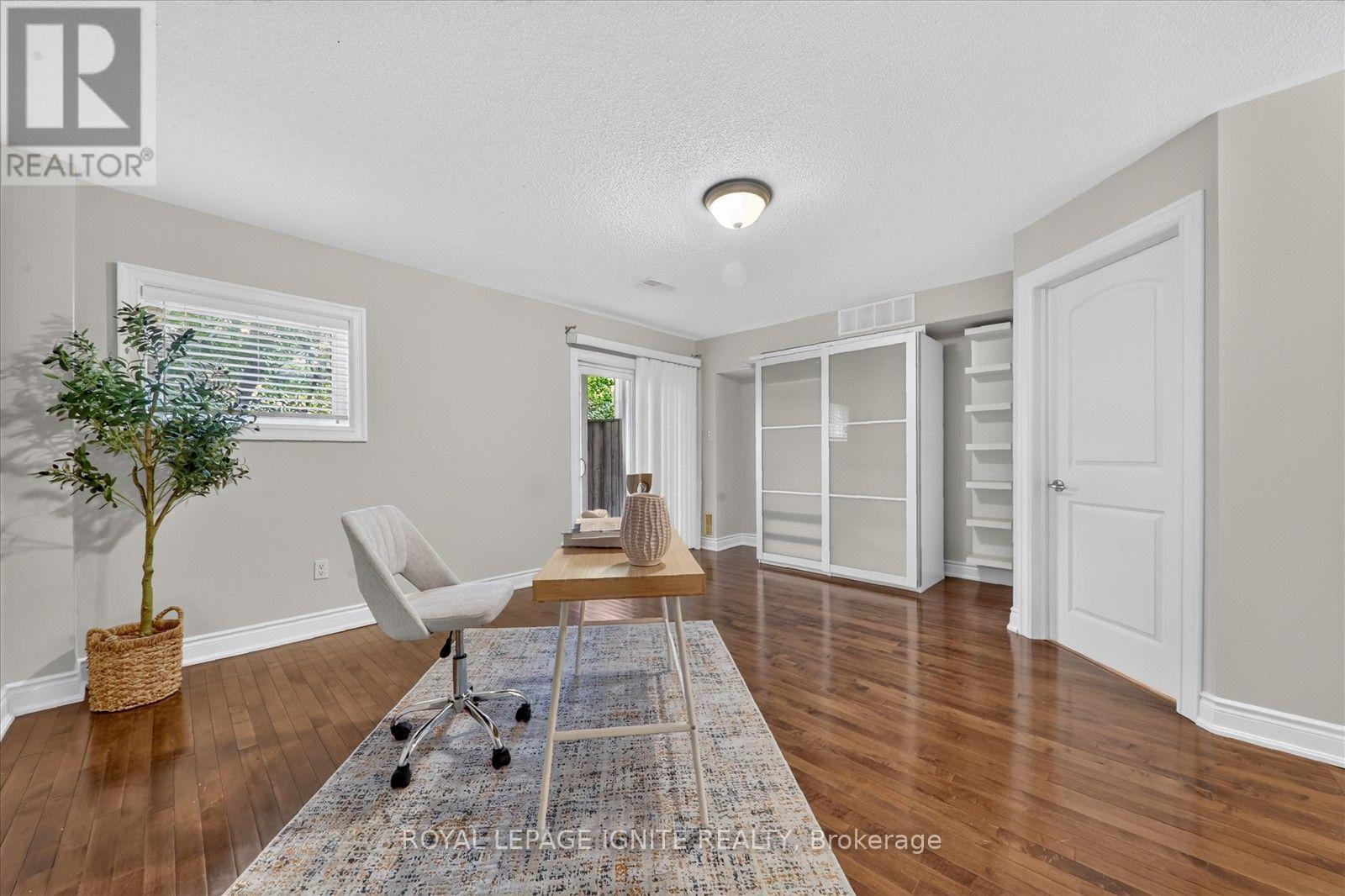 #9 8032 KIPLING AVENUE - 36