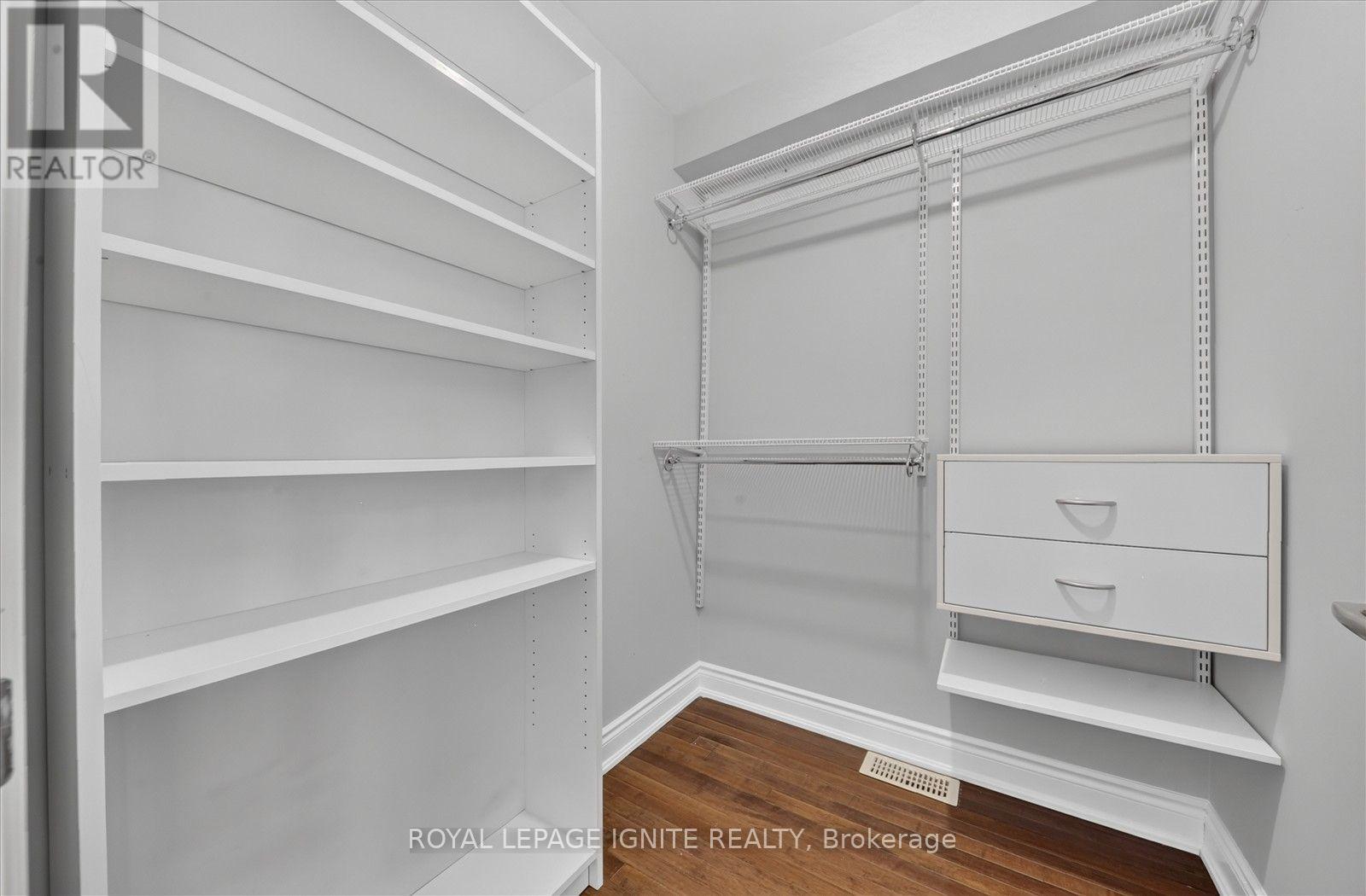 #9 8032 KIPLING AVENUE - 28