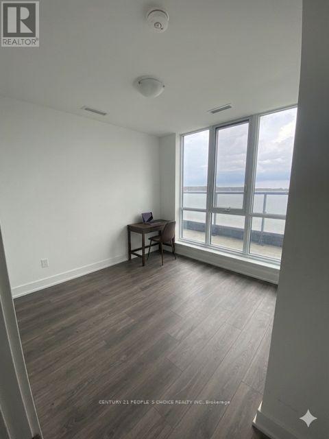 #306 2545 SIMCOE STREET N - Image 11