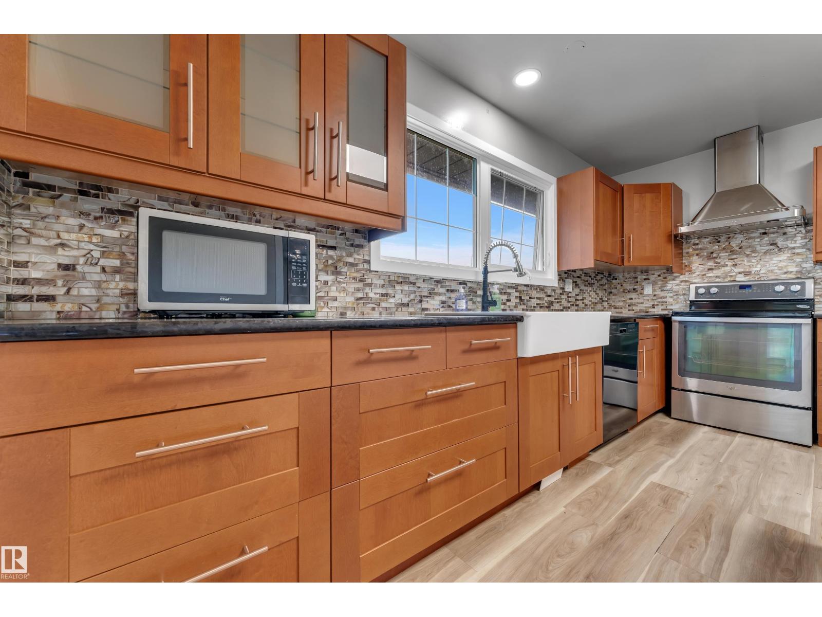 #217 51561 RGE ROAD 224 - 18