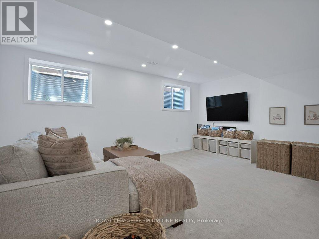 6 BYBLOS COURT - Image 25