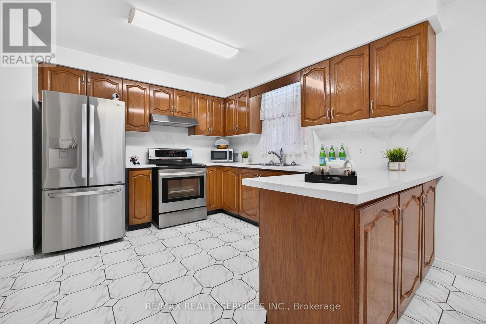 30 NASMITH STREET - 12