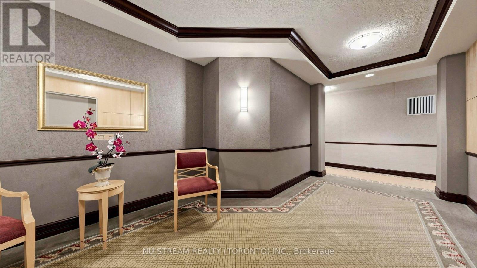 #2211 89 SKYMARK DRIVE - Image 32