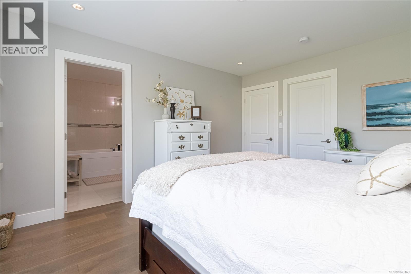 920 Snowdrop Ave, Saanich - Image 1