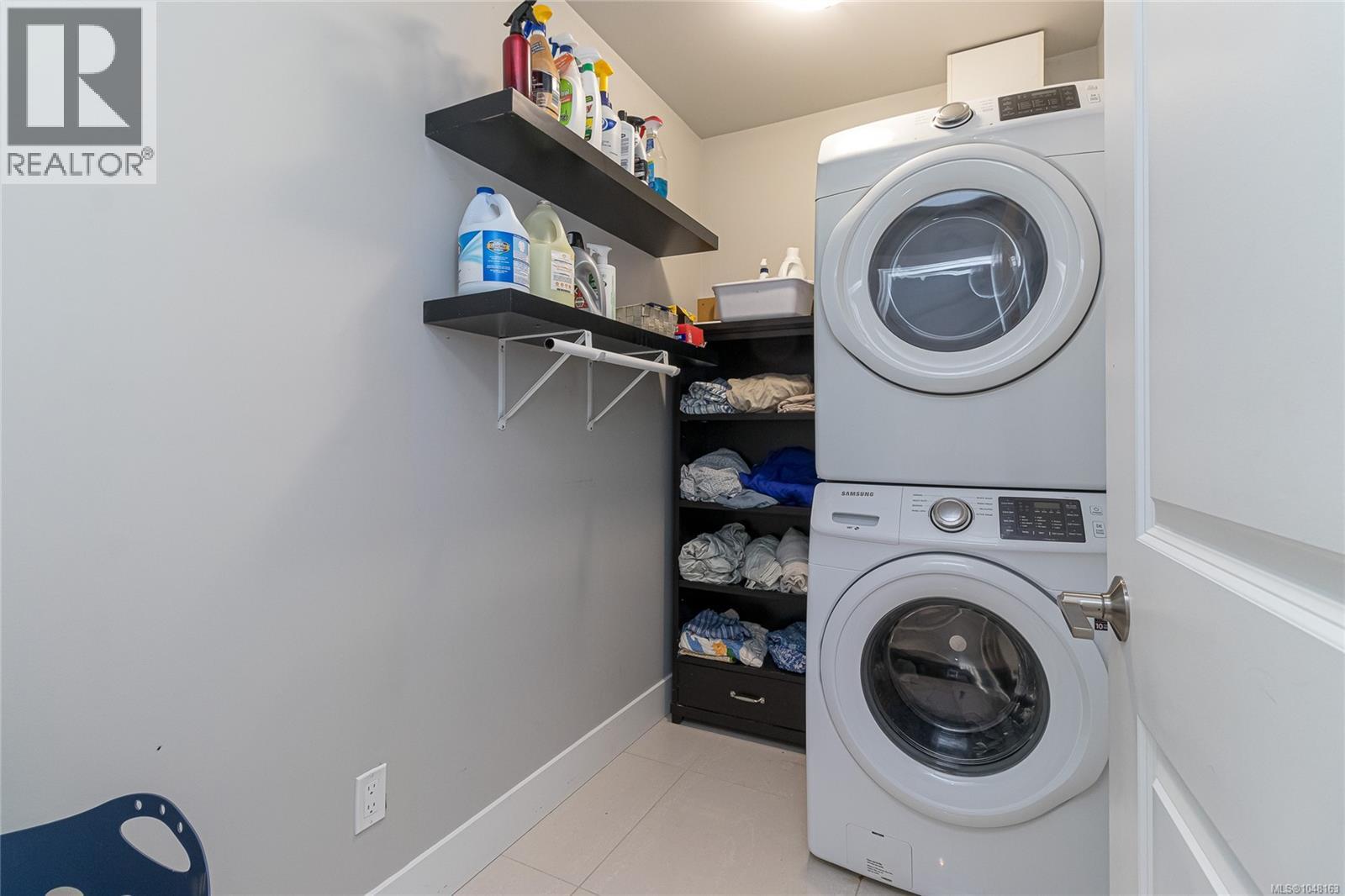 920 Snowdrop Ave, Saanich - Image 1