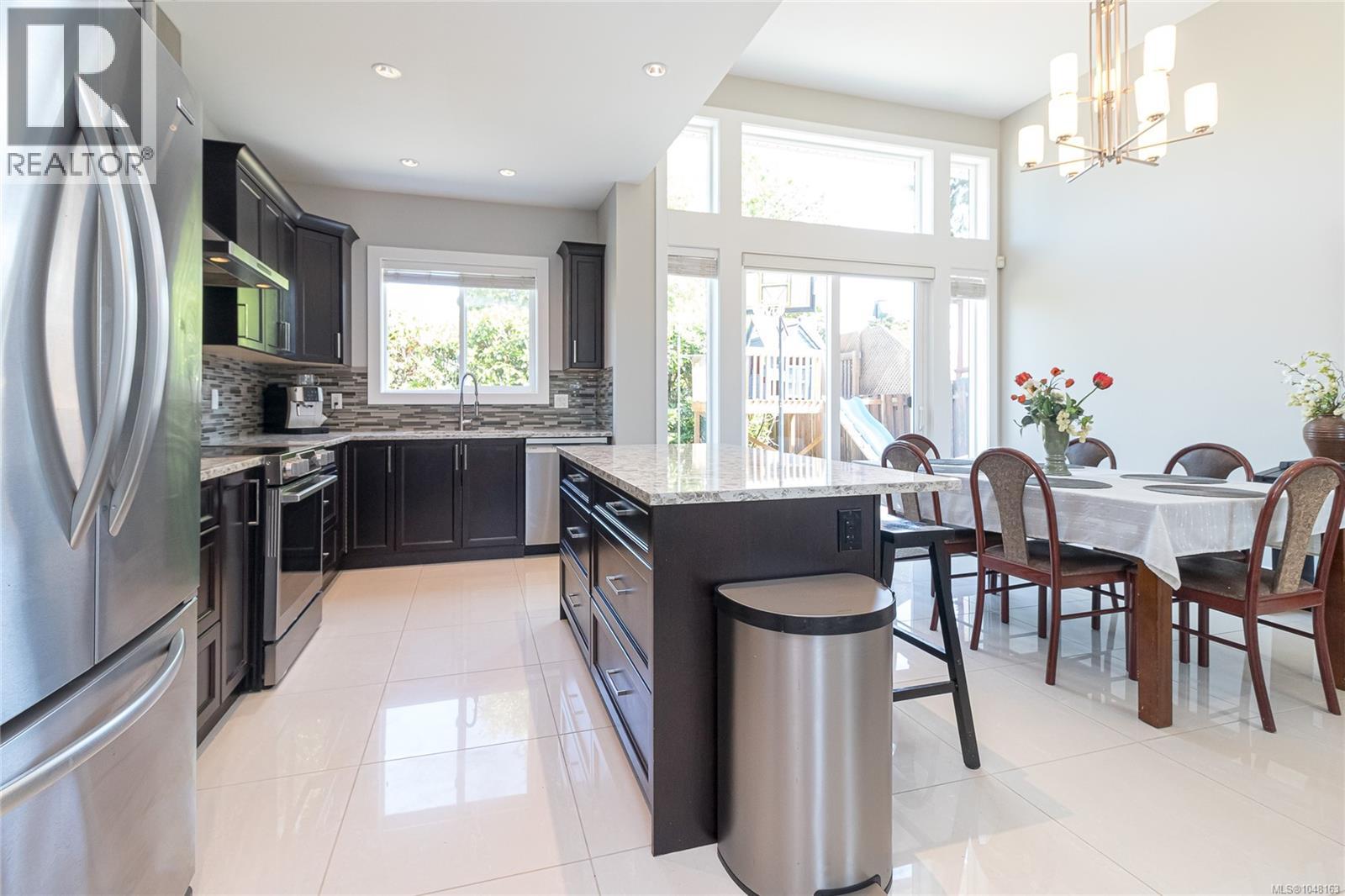 920 Snowdrop Ave, Saanich - Image 1