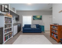 920 Snowdrop Ave, Saanich, BC V8Z2N4 Photo 31