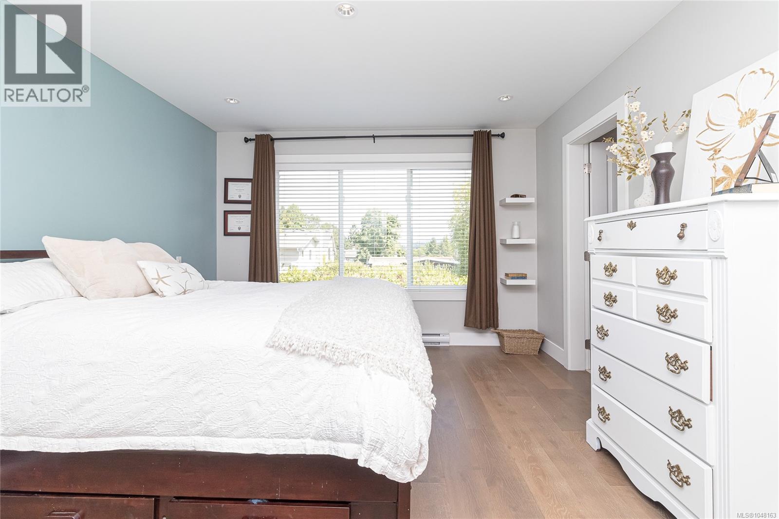 920 Snowdrop Ave, Saanich - Image 1