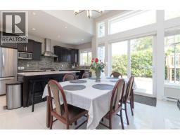 Primary Bedroom - 920 Snowdrop Ave, Saanich, BC V8Z2N4 Photo 10
