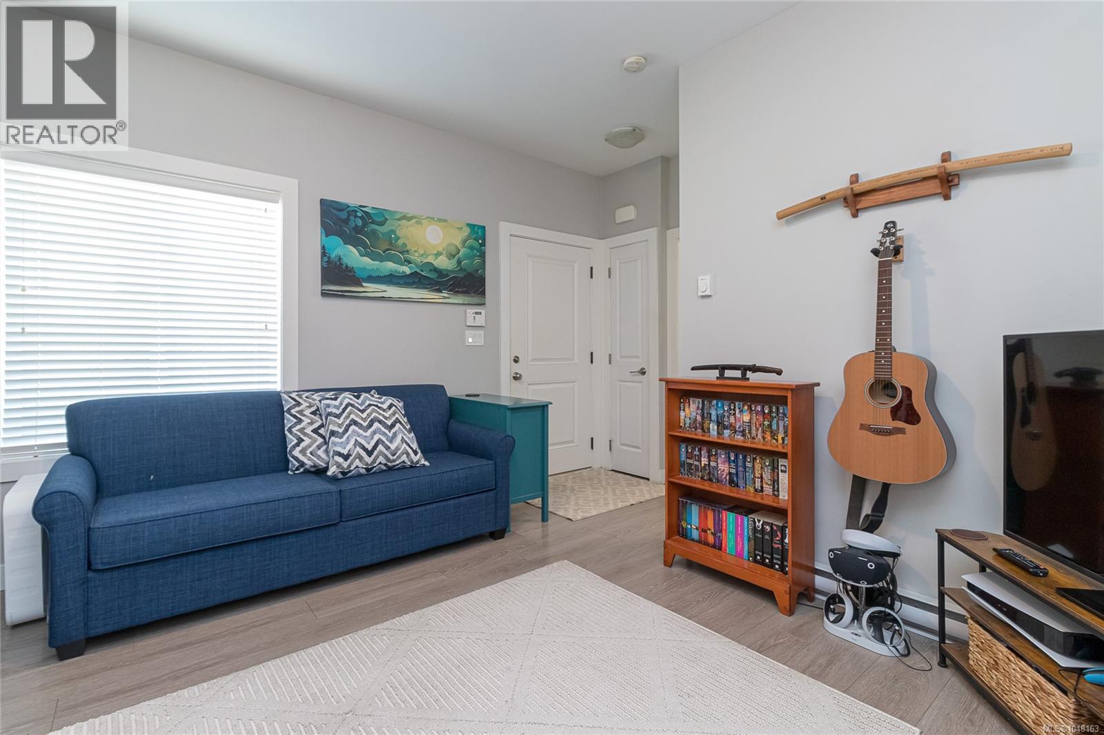 920 Snowdrop Ave, Saanich - Image 1