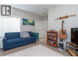 920 Snowdrop Ave, Saanich, BC V8Z2N4 Photo 32