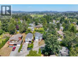 920 Snowdrop Ave, Saanich, BC V8Z2N4 Photo 41