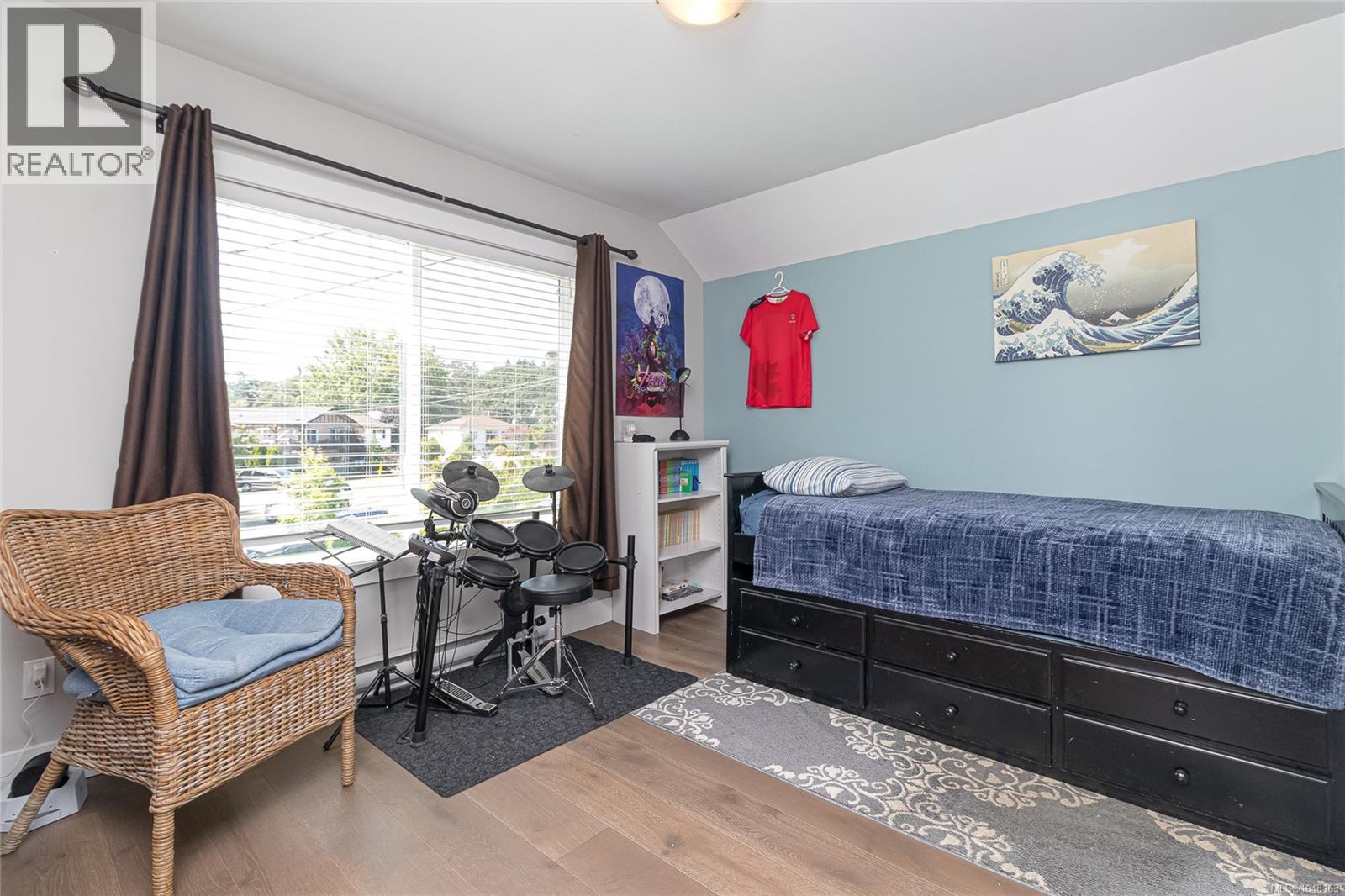 920 Snowdrop Ave, Saanich - Image 1