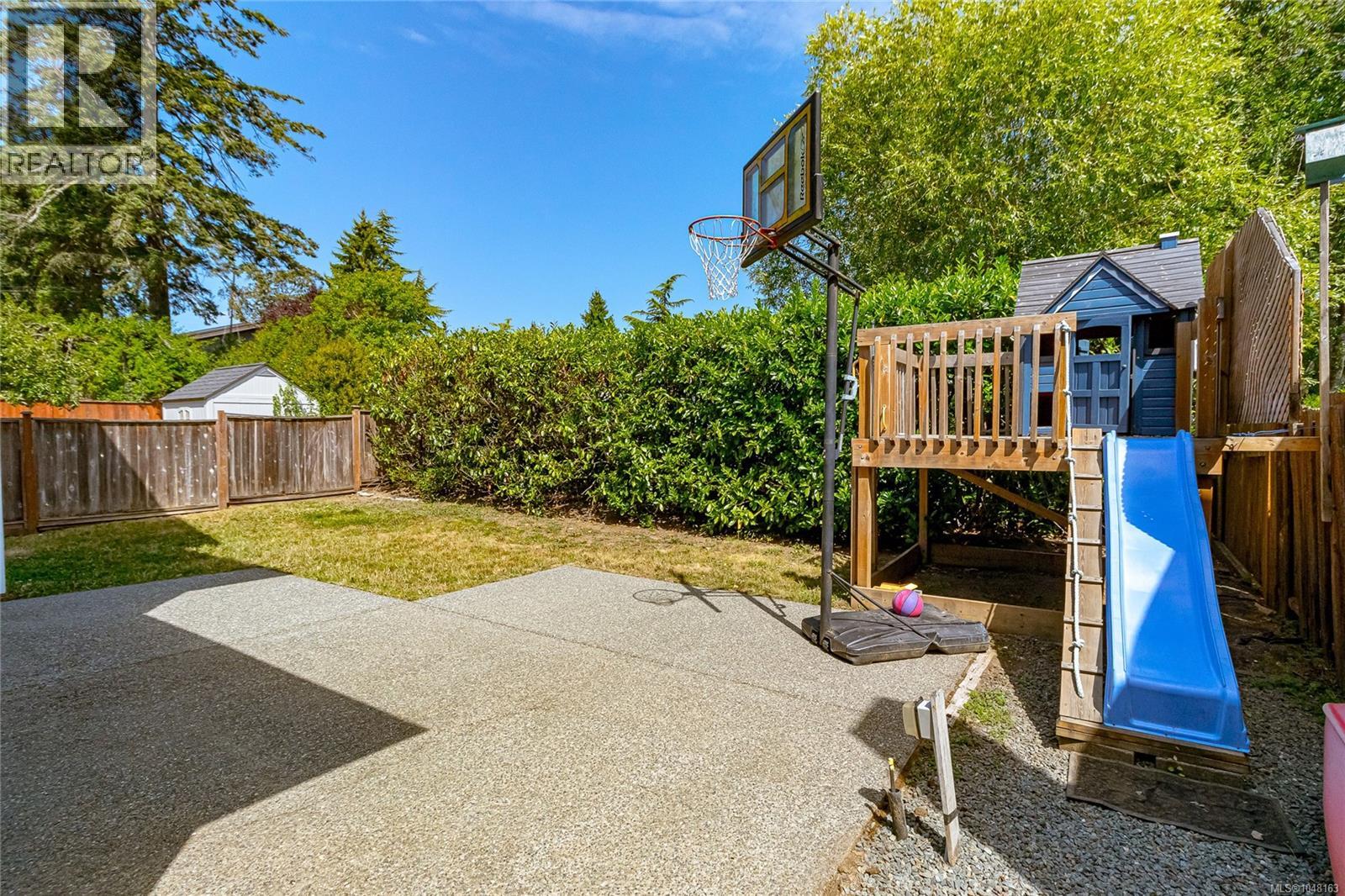 920 Snowdrop Ave, Saanich - Image 1
