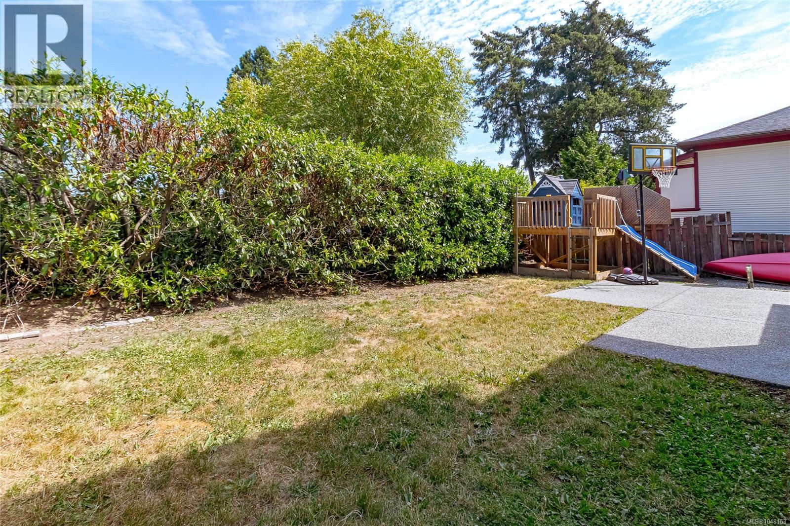 920 Snowdrop Ave, Saanich - Image 1