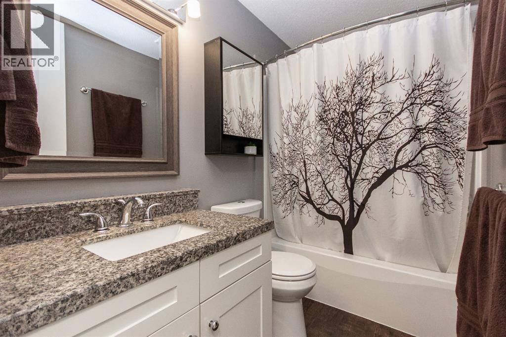 Listing photo – 98 Baird Street, Red Deer